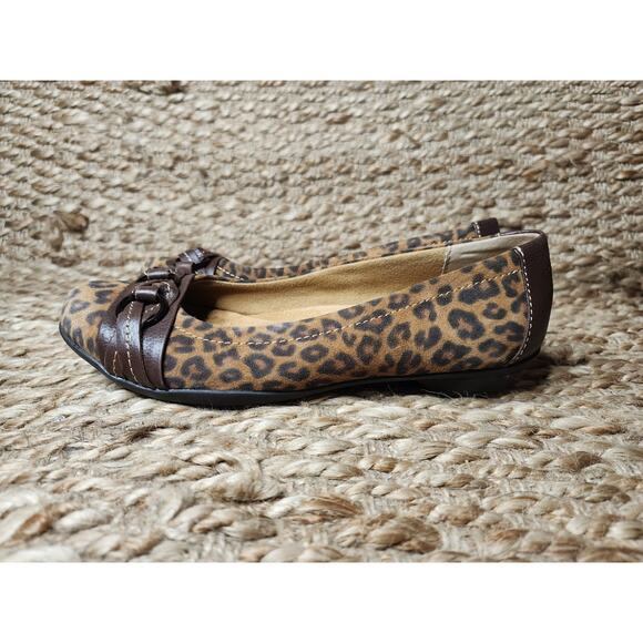 Softspots Leather Slip On Animal Print Women’s Comfort Ballet Flats Size 7 - Picture 1 of 9